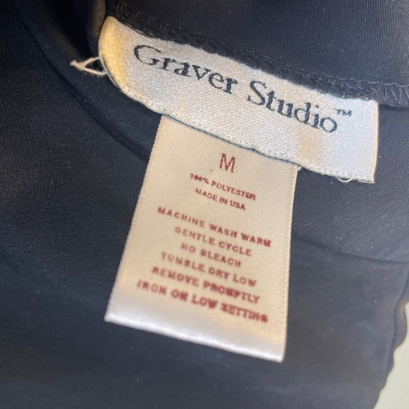 Graver Studios Mock Neck Black Shell Keyhole Medium - Picture 2 of 6